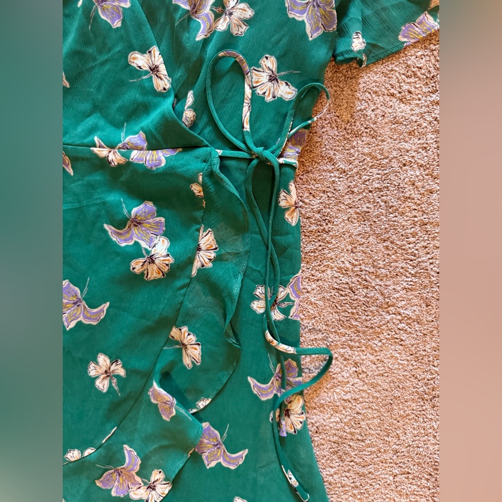 Green Ruffled Wrap Sundress - Picture 7 of 12